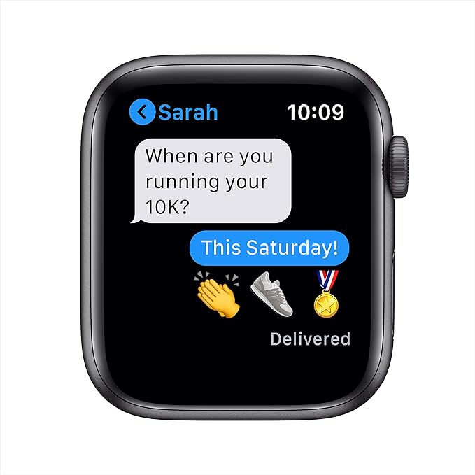 APPLE WATCH NIKE SE SILVER ALUMINIUM CASE WITH PURE PLATINUM/BLACK NIKE SPORT BAND